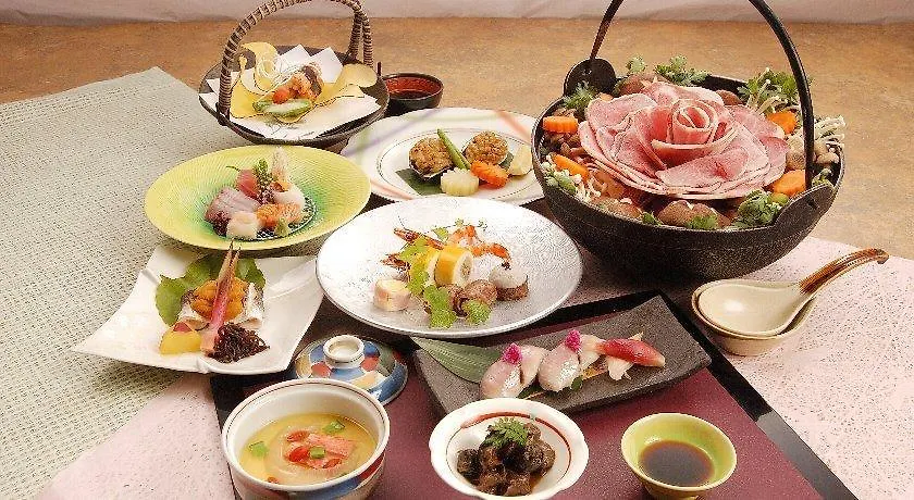 Motoyu Ryokan Ацуги 3*,  Япония